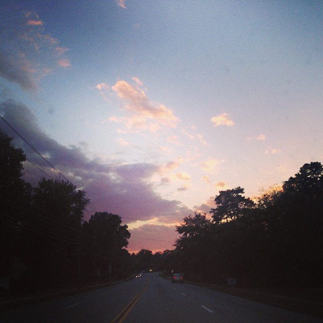 Read more about the article I was ten minutes late to last night’s sunset. I get the feeling that it was amazing. #projectlife365