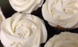 Finally, anniversary cupcakes!!! We ordered plain and this is what we got! #projectlife365